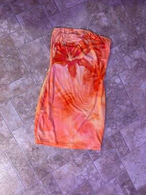 SHEIN Orange Floral Strapless Mini Dress